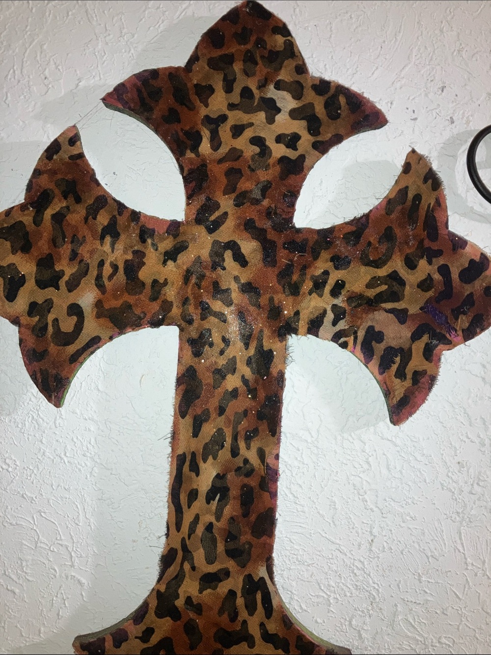 Source Unknown Leopard-Pattern Fleur Cross in Brown and Black - Picture 3 of 3